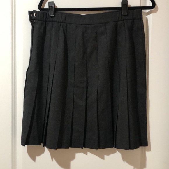Talbots Charcoal Grey Wool Skirt. Size 16P - Picture 2 of 2